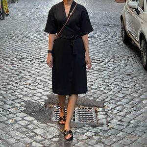 Babaton Classic Black Dress